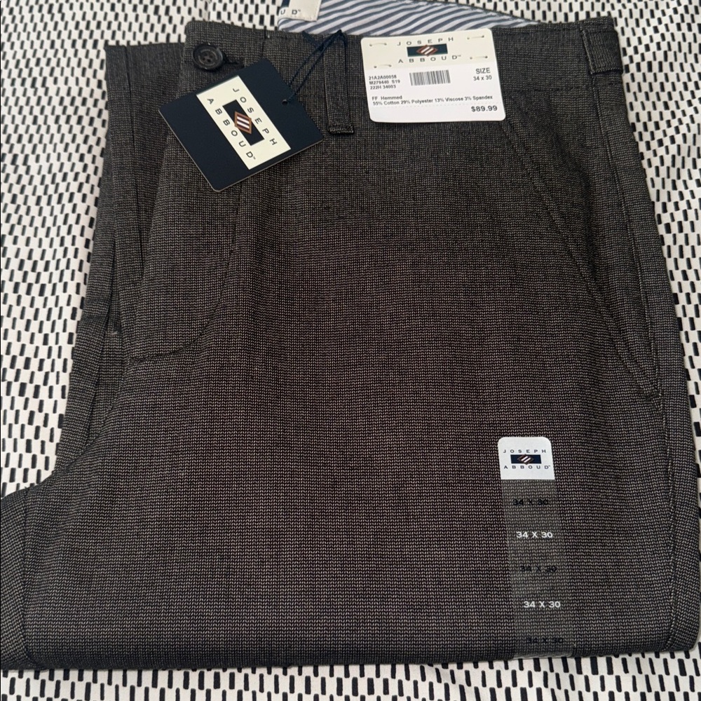 Joseph Abboud
 Dress Trousers
Size 34x30 
Taupe Trousers